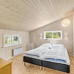Prázdninový dům 4 Bedroom Awesome In