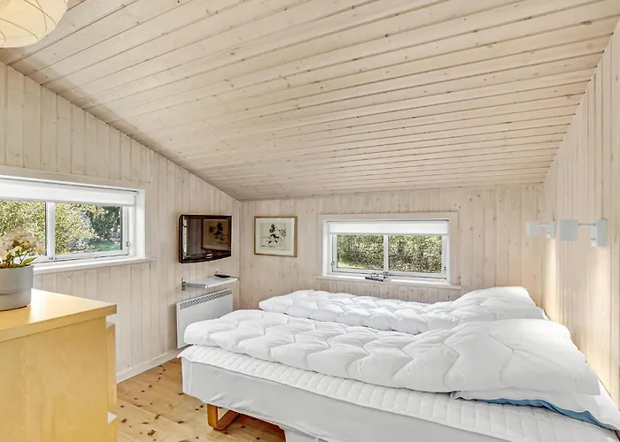 4 Bedroom Awesome In Hébergement de vacances Kalundborg